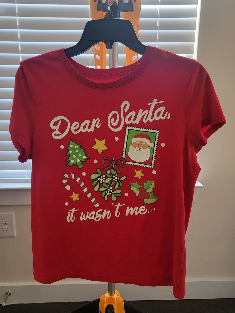 Wound Up Red Kids 'Dear Santa' Graphic Holiday Tee
